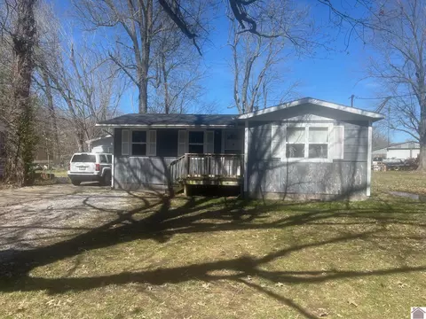 2118 Dixie Ave, Paducah, KY 42003