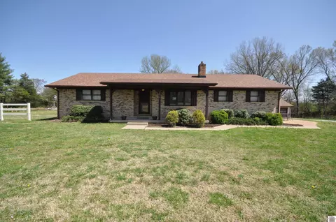 3276 Murray Paris Rd, Hazel, KY 42049