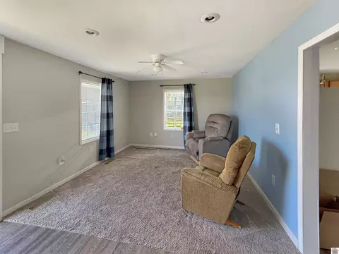 826 Maple, Mayfield, KY 42066 photo 2