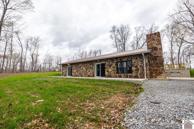 2281 State Route 70, Fredonia, KY 42411