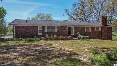 218 E 20th St, Benton, KY 42025 photo 9