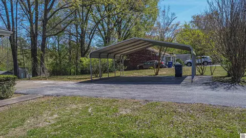 218 E 20th St, Benton, KY 42025 photo 4