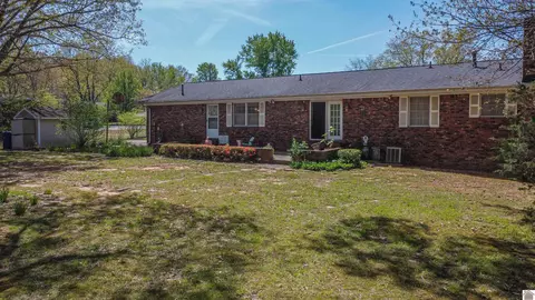 218 E 20th St, Benton, KY 42025 photo 10