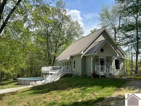 7370 Mcneil Alsip Rd, Paducah, KY 42003