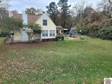 3880 Pecan Dr, Paducah, KY 42001
