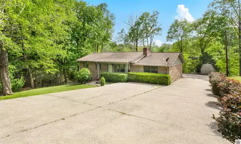 619 W Dogwood Dr, Kuttawa, KY 42055