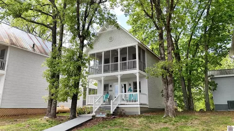 119 Harborview Dr, Grand Rivers, KY 42045