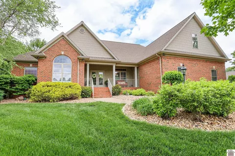 170 Pershing Way, Paducah, KY 42001
