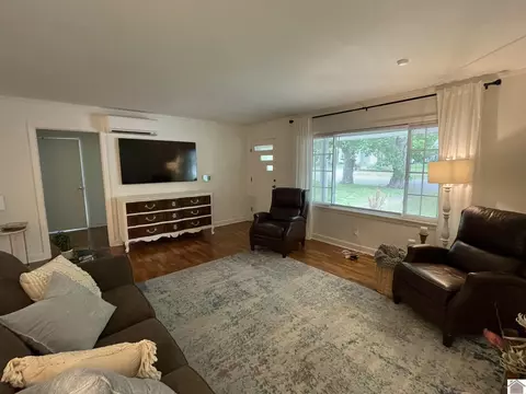 901 Olive St, Murray, KY 42071 photo 5