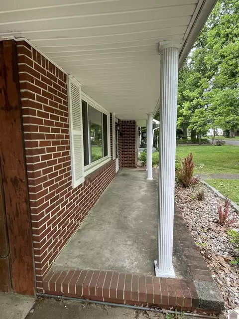 901 Olive St, Murray, KY 42071 photo 4