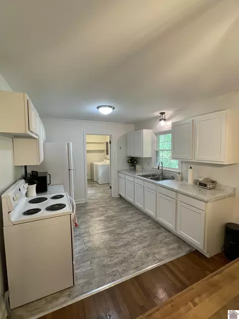 901 Olive St, Murray, KY 42071 photo 6