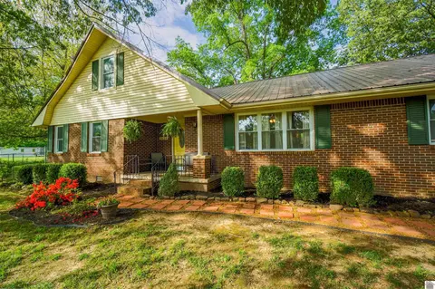 3409 Benton Rd, Paducah, KY 42003