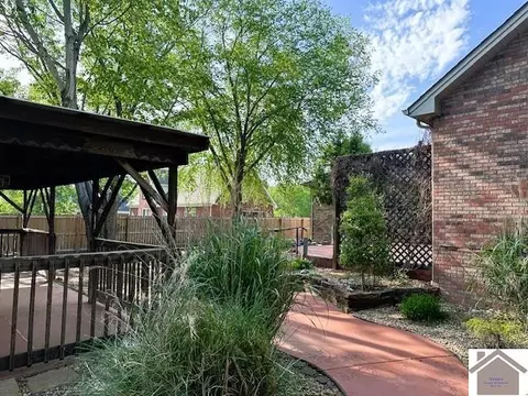 2209 Carol Dr, Murray, KY 42071 photo 5