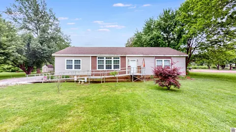 9750 Crotzer Ln, West Paducah, KY 42086