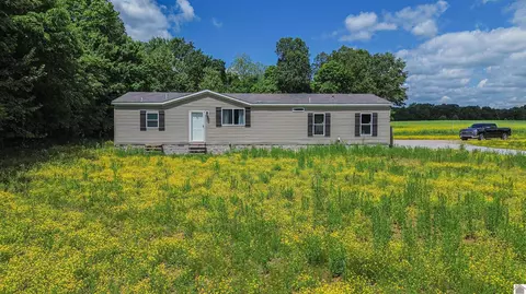 944 Salem Chapel Rd, Benton, KY 42025