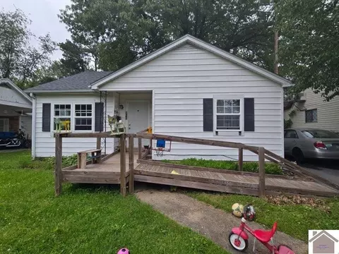1702 Miller Ave, Murray, KY 42071