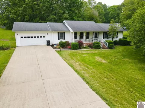 513 Pine St, Eddyville, KY 42038