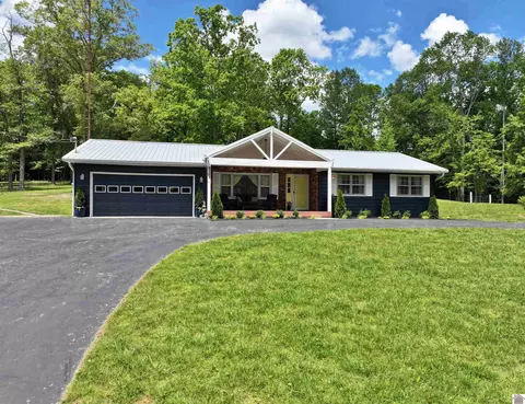 7692 Rockcastle Rd, Cadiz, KY 42211