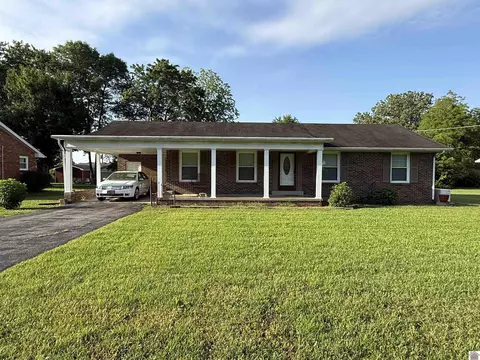 1615 Kirkwood Dr, Murray, KY 42071
