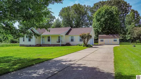 200 Lions Den Ln, Paducah, KY 42003