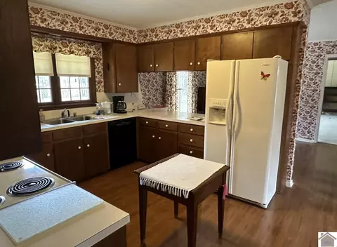 2227 W 94, Murray, KY 42071 photo 4