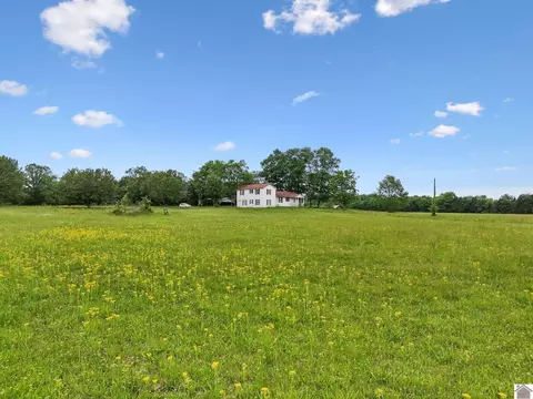 8076 Newtown Rd, Christiana, TN 37037