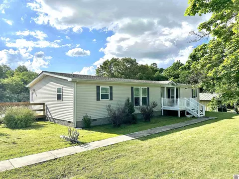 5109 South Rd, Cadiz, KY 42211