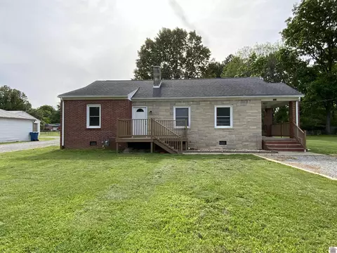 3827 Howle, Paducah, KY 42003
