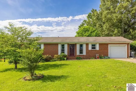 1699 Irvin Cobb Rd, Murray, KY 42071