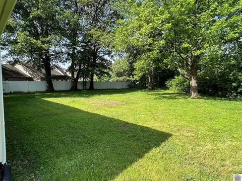 1602 Doran, Murray, KY 42071 photo 18