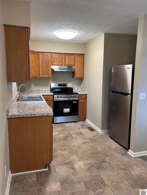 1602 Doran, Murray, KY 42071 photo 9
