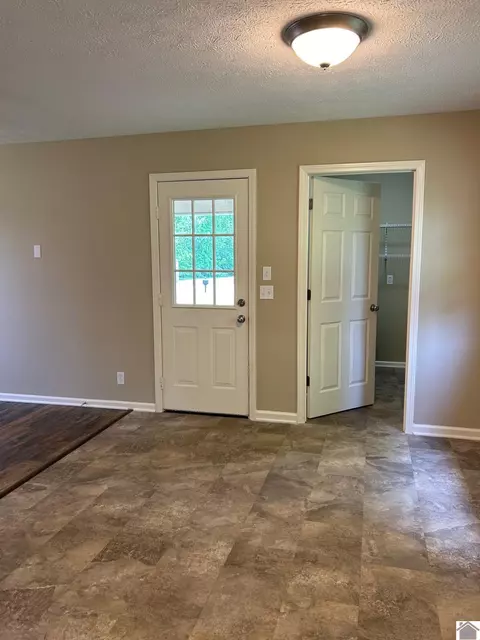 1602 Doran, Murray, KY 42071 photo 5
