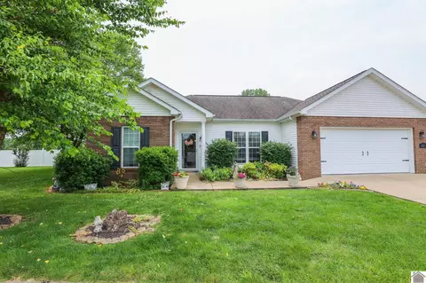 2640 Legends Dr, Paducah, KY 42001
