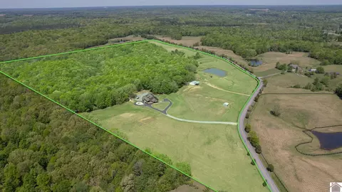 3210 Douglas Rd, Murray, KY 42071 photo 2