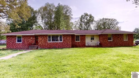 199 Park St, Gilbertsville, KY 42044