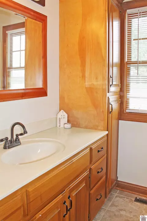 756 Utterback, Murray, KY 42071 photo 15