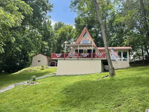 186 N Lakeshore Dr, Cadiz, KY 42211