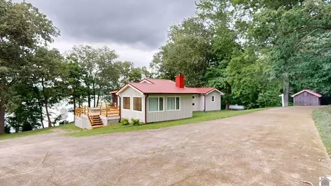 1799 Liberty Ln, Cadiz, KY 42211