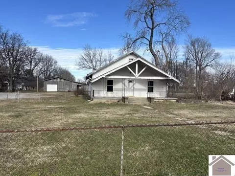 9335 Ogden Landing Rd, West Paducah, KY 42086