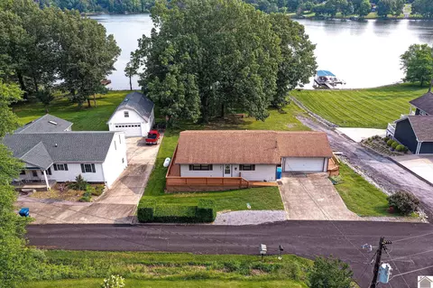 242 Canton Lakeshore Dr, Cadiz, KY 42211