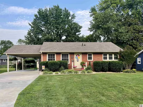 515 Whitnell Ave, Murray, KY 42071