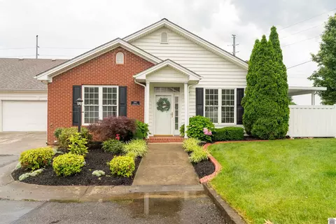 2492 Lakewood Dr, Paducah, KY 42003