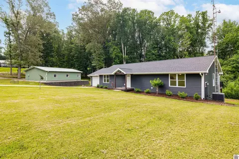 722 Carriage Cove Rd, Cadiz, KY 42211
