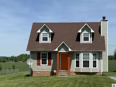 2042 Carneal Ln, Oak Grove, KY 42262