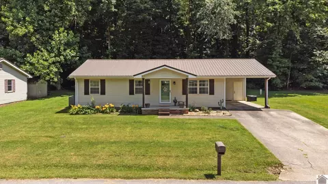 145 Pebble Creek Dr, Eddyville, KY 42038