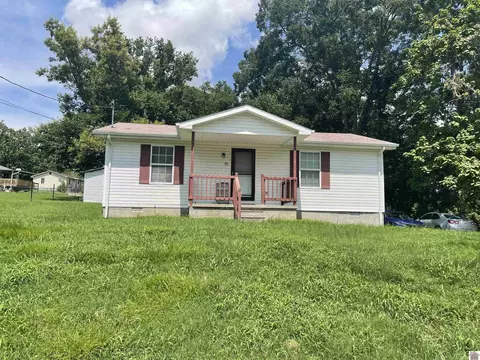 70 Madison St, Cadiz, KY 42211