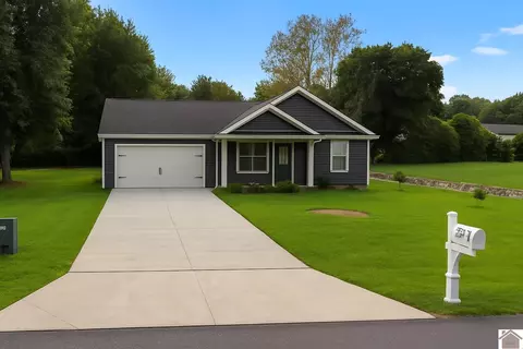 105 Danielle Ave, Eddyville, KY 42038
