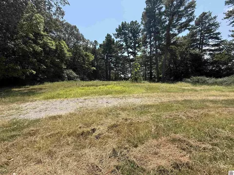 7792 Aurora Hwy, Benton, KY 42025