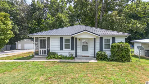 307 W Dale Ave, Eddyville, KY 42038