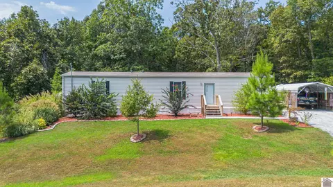 857 Tinker Ln, Grand Rivers, KY 42045